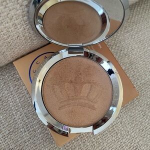 Becca Shimmering Skin Perfector in Bronze